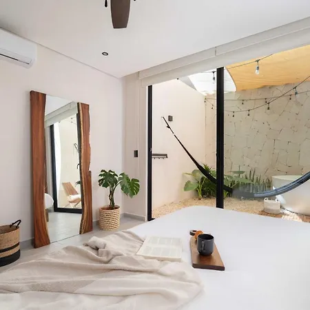 Cozy With Private Patio Tub & 2 Free Bikes