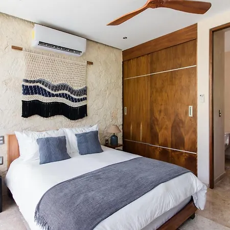 Laid Back In Tropical Vibe Apt Private Pool Apartment *