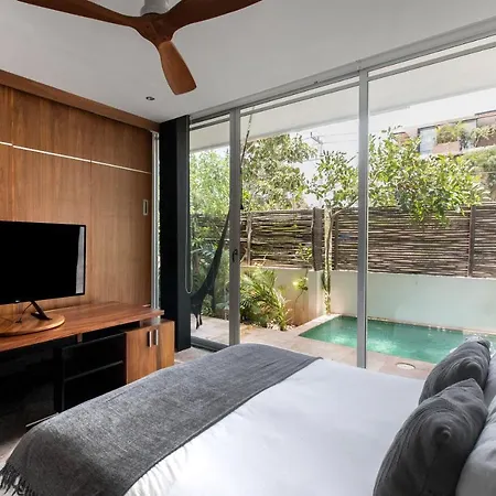 Laid Back In Tropical Vibe Apt Private Pool