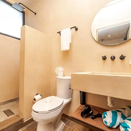 Downtown Loft W Rooftop Pool Apartment *