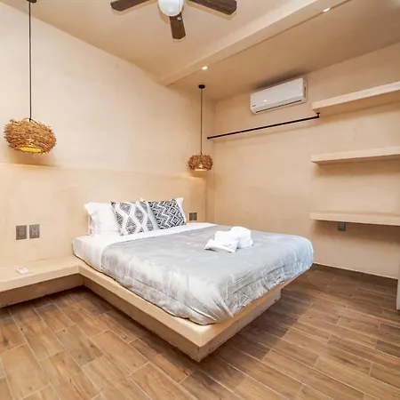 Downtown Loft W Rooftop Pool Apartment *
