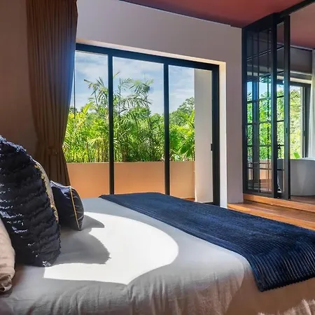 Maison Siscolino 4bdrm W/ Swimup & Rooftop Pools