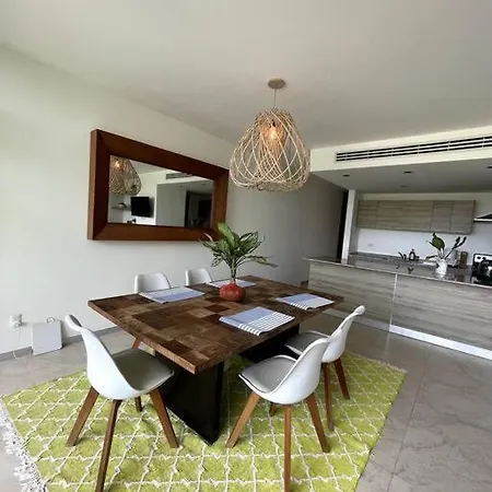 Apartment 2br With Great View *