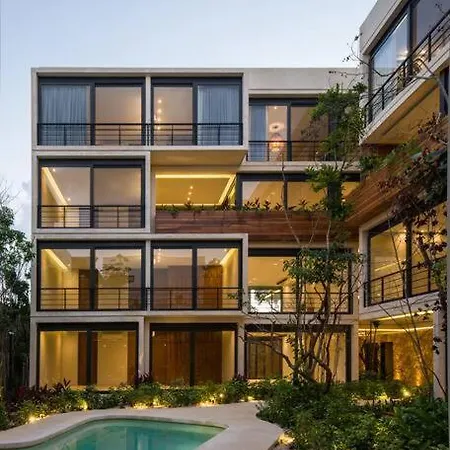 Beyond Amazing 3bd 2br/ Balcony *
