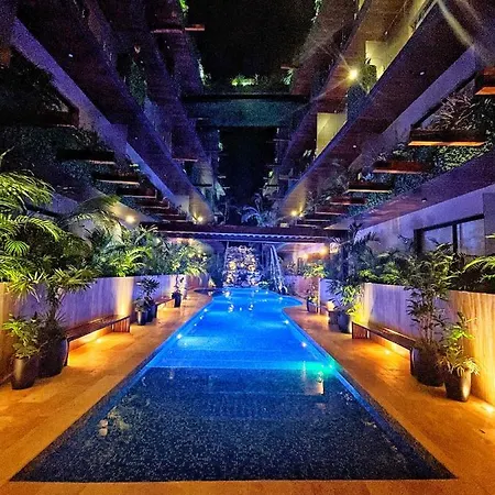 Estudio Asteroide Aparthotel 4*