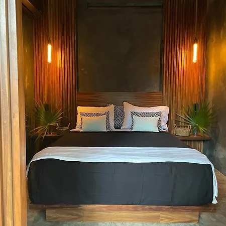 Villa Casa Tolok In Beachfront *