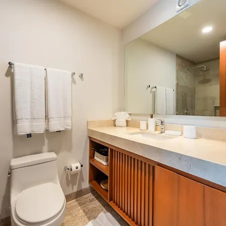 Beautiful With Private Pool Apartment *