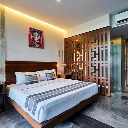 Bond - Centric & Private Plunge Pool & Club Access *
