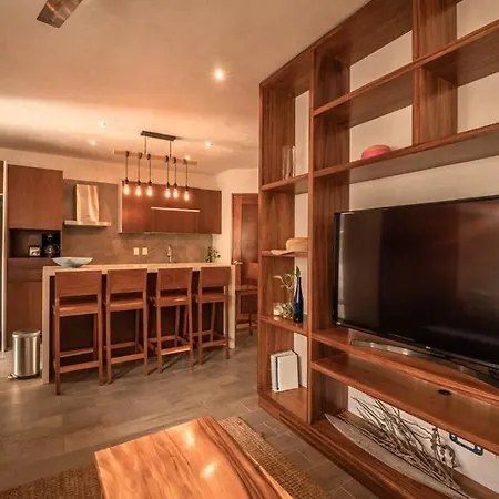 2br, 2 Pools, Gym, 15min From Tulum