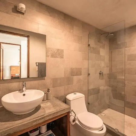Apartment 2br, 2 Pools, Gym, 15min From