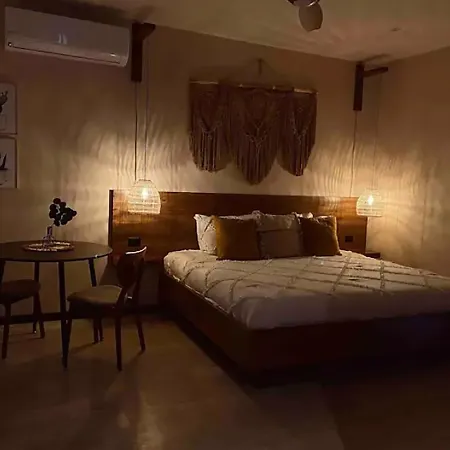 Luxurious Jungle *