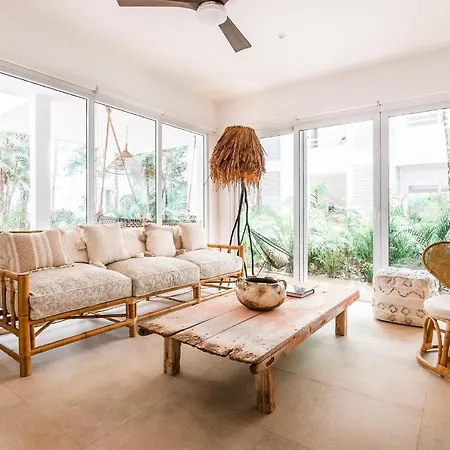 Charming Boho Entire W Patio Swing Apartamento