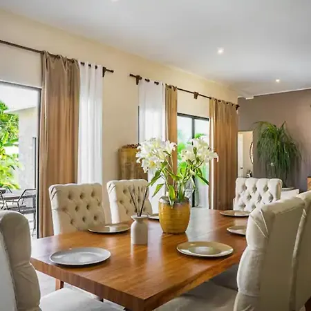 Casa Lou, Large House And Pool, Beach Club Access * Tulum