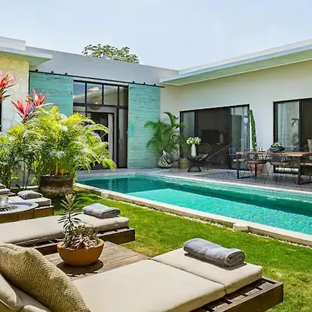 Holiday home Casa Lou, Large House And Pool, Beach Club Access Tulum