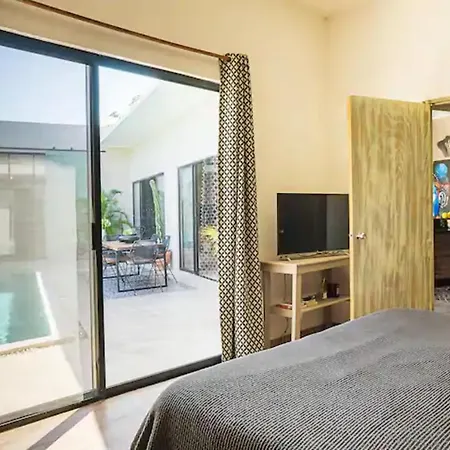 Casa Lou, Large House And Pool, Beach Club Access Tulum
