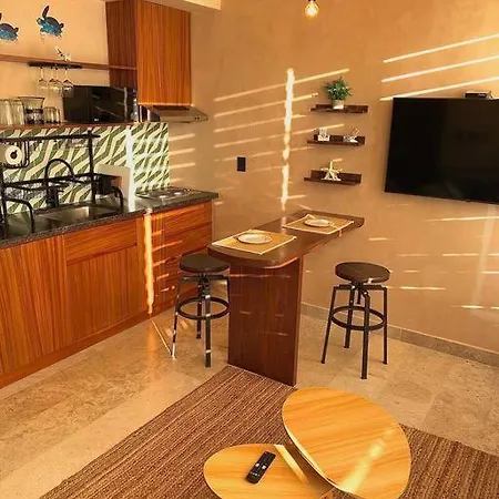 Jungle Retreat With 2 Pools & Private Access