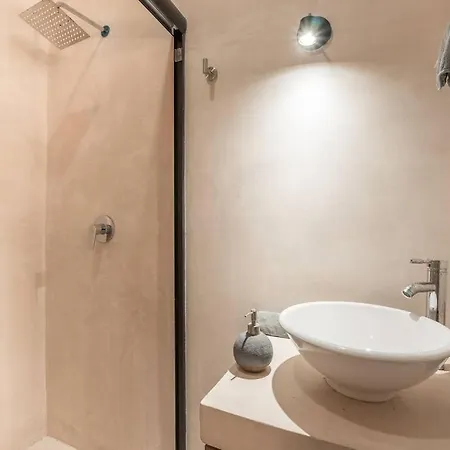 3 Bed Private Rooftop & Pool - Siddharta Ph10 *