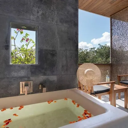 20 Guests 5 Min Beach+rooftop Pool Jacuzzi