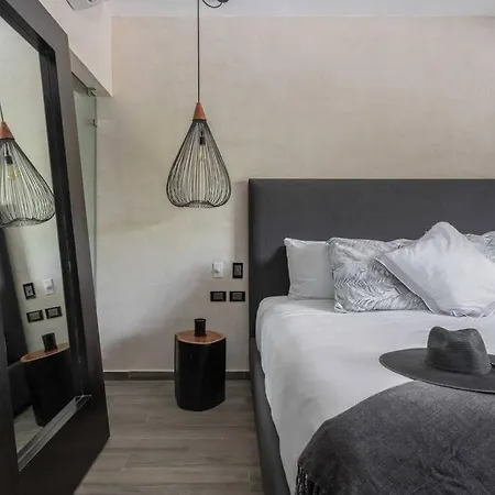 20 Guests 5 Min Beach+rooftop Pool Jacuzzi Villa