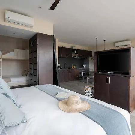 Villa 20 Guests 5 Min Beach+rooftop Pool Jacuzzi Tulum