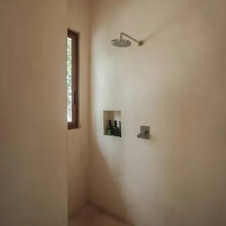 Jungle Luxe: Private Hottub, Terrace - Holistika Apartment *