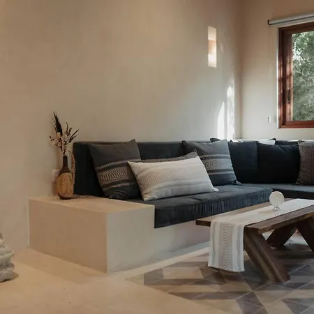 Jungle Luxe: Private Hottub, Terrace - Holistika Apartment *