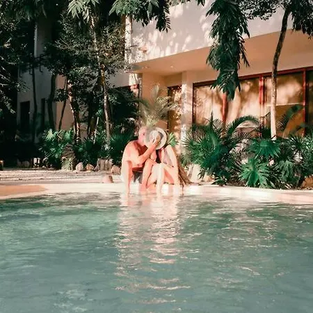 Jungle Luxe: Private Hottub, Terrace - Holistika Apartment