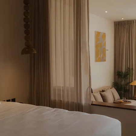 Enchanting Studio In La Veleta With Private Balcony And Rooftop Pool With Outdoor Seating Apartment *