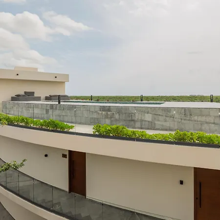 Apartment Mistiq Gardens