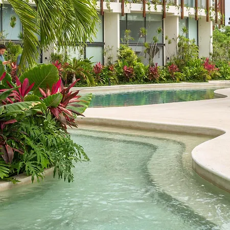 Mistiq Gardens *