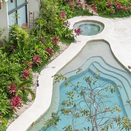Apartment Mistiq Gardens *