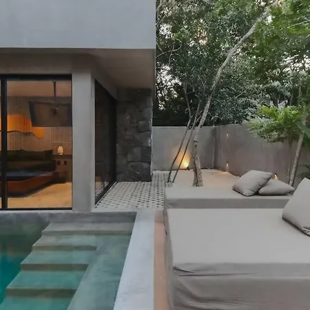 Luxury 3br House Rooftop Pool In Prime Area