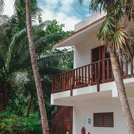 Casa Colibri Tankah Bed & Breakfast