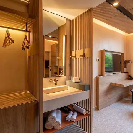 Motto By Hilton 4*