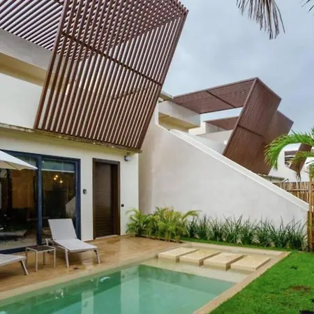 Tropical House For 12 People & 2 Pools In La Veleta, Villa