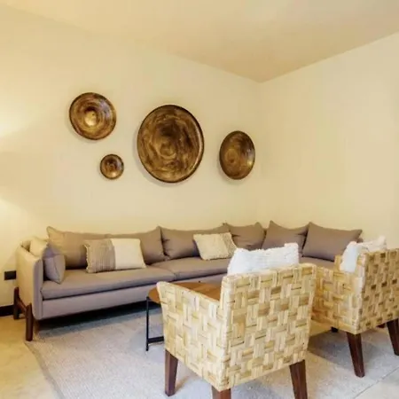 Tropical House For 12 People & 2 Pools In La Veleta, Tulum
