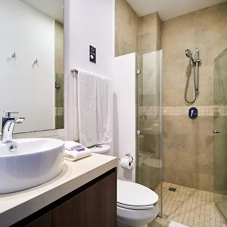 Serene Private Rooftop Jacuzzi Penthouse 2 Pools 5 Min To + Gym Apartamento