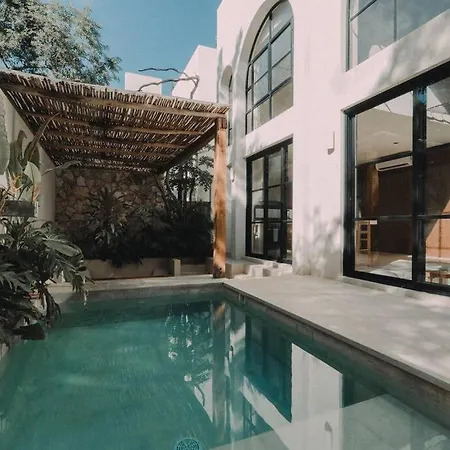 De Luz 4 Bedrooms & 2 Private Pools Villa Tulum