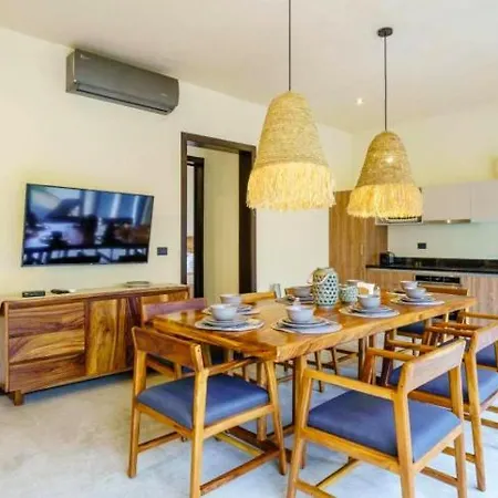 Tropical House For 12 People & 2 Pools In La Veleta, *