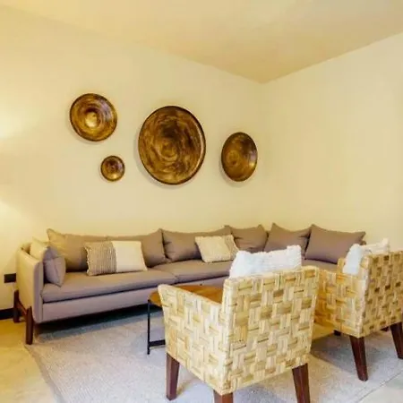 Tropical House For 12 People & 2 Pools In La Veleta, Villa *