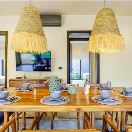 Tropical House For 12 People & 2 Pools In La Veleta, Villa *