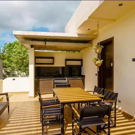 Tropical House For 12 People & 2 Pools In La Veleta, Villa *