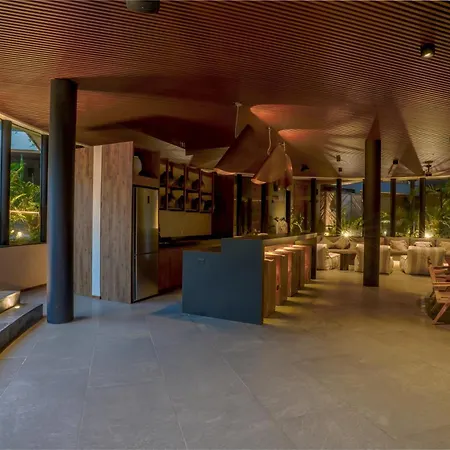 Miraluna Stunning Penthouse In Exclusive Area Сasa de vacaciones