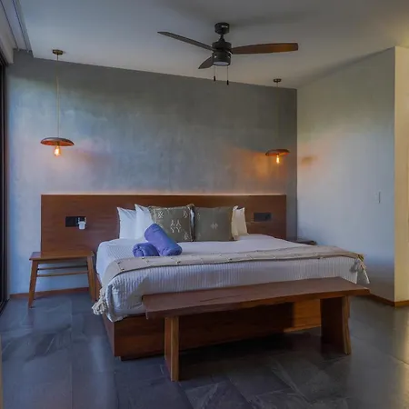 Miraluna Stunning Penthouse In Exclusive Area Сasa de vacaciones
