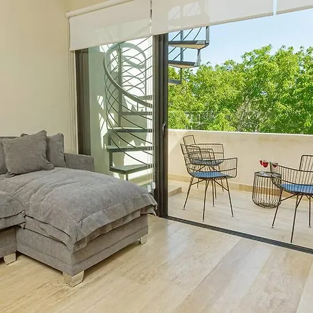 Penthouse 2br & Private Pool In