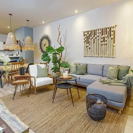 Elegant+spacious+bikes &