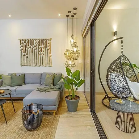 Elegant+spacious+bikes & Apartment
