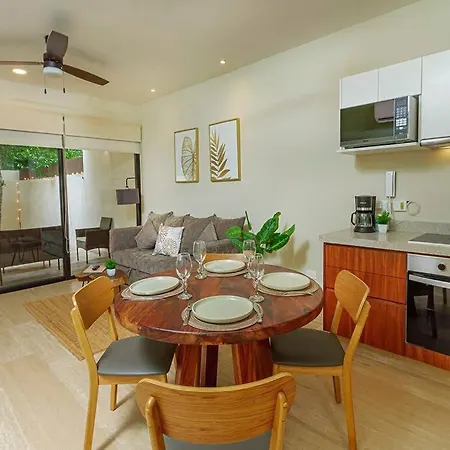 Live The Experience With Tulum! Tulum