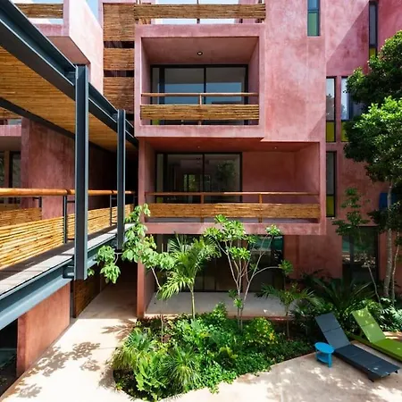 Aldea Zama Gem / Stylish Retreat 1250sqft / 116sqm