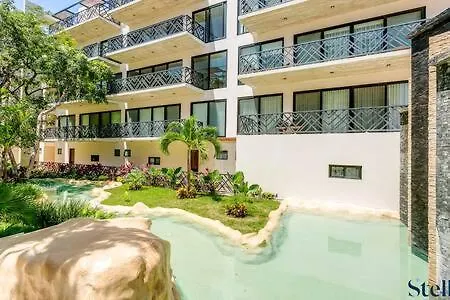 New Chic Studio Private Balcony Roof Pool Gym Holiday home